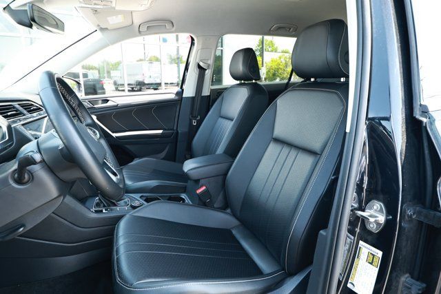 Used 2024 Volkswagen Tiguan SE AWD/4WD image 21