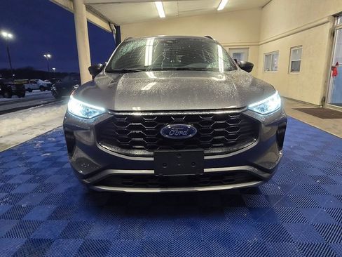 Used 2023 Ford Escape ST-Line image 2
