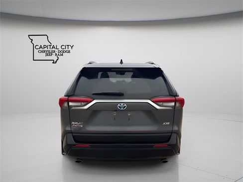 Used 2022 Toyota RAV4 XSE image 8