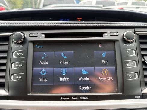 Used 2016 Toyota Highlander Plus AWD/4WD image 17