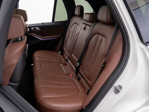 Used 2020 BMW X5 M50i w/ Executive Package image 17