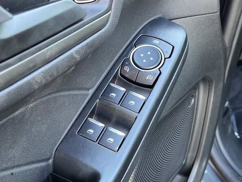 Used 2025 Ford Escape Active AWD/4WD image 30