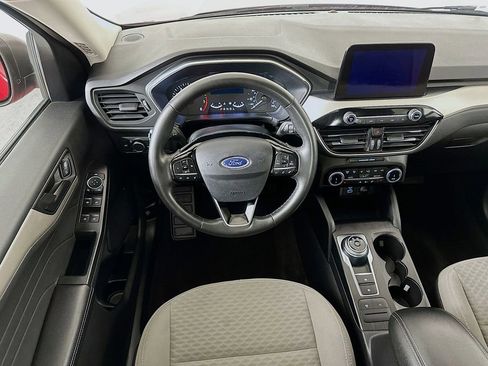 Used 2022 Ford Escape SE w/ Convenience Package AWD/4WD image 4