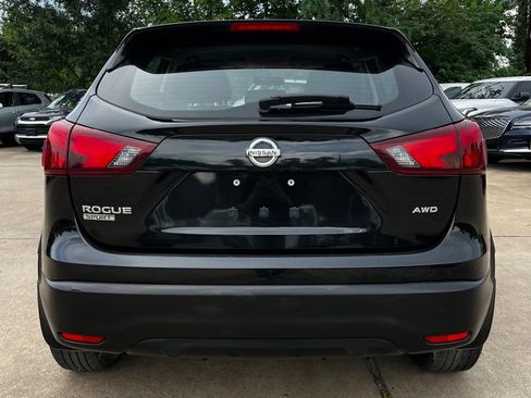 Used 2018 Nissan Rogue Sport S w/ S Appearance Package AWD/4WD image 8