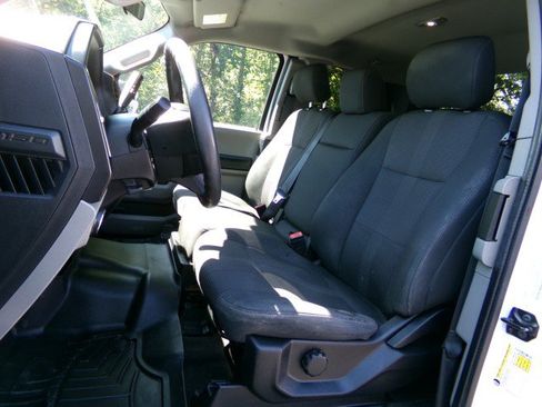 Used 2019 Ford F150 XL w/ Equipment Group 101A Mid AWD/4WD image 13