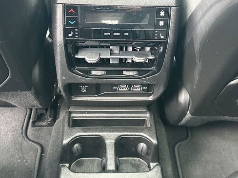 Used 2023 Jeep Grand Cherokee L Limited image 22