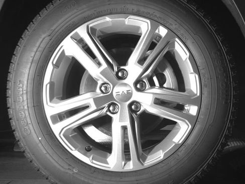 Used 2024 GMC Terrain SLE AWD/4WD image 11