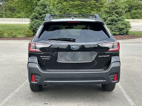 Used 2022 Subaru Outback Premium AWD/4WD image 4