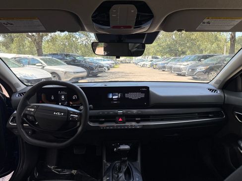 Used 2025 Kia K4 FWD image 31