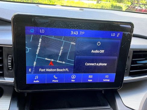 Used 2020 Ford Explorer XLT w/ Equipment Group 202A AWD/4WD image 24