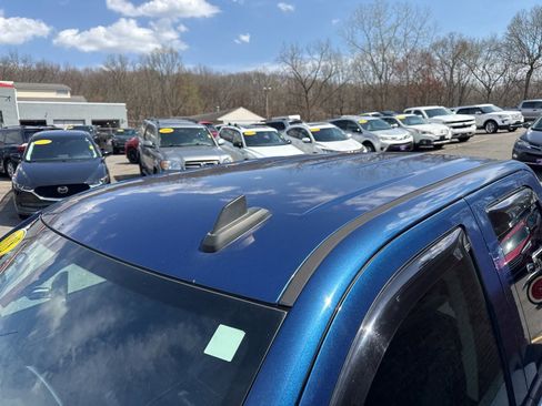 Used 2018 Chevrolet Silverado 1500 LT w/ All Star Edition image 7