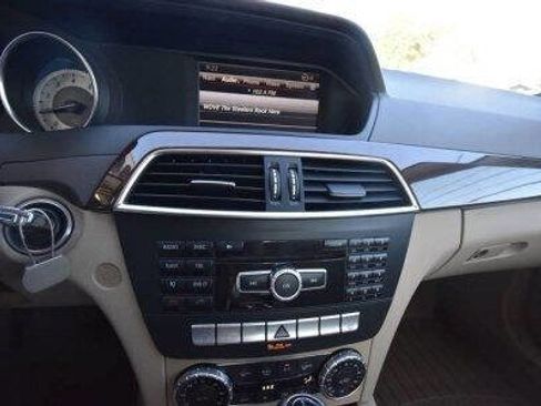 Used 2014 Mercedes-Benz C 250 Sedan image 16