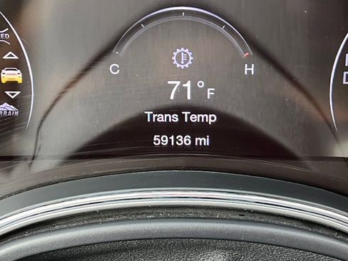 Used 2017 Jeep Grand Cherokee Summit AWD/4WD image 8