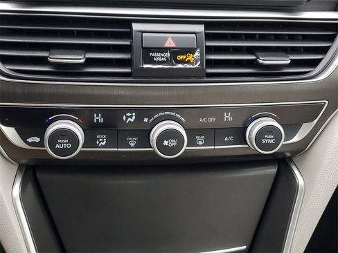 Used 2020 Honda Accord LX image 25