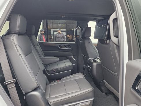 New 2026 GMC Yukon Denali w/ Denali Reserve Package AWD/4WD image 52