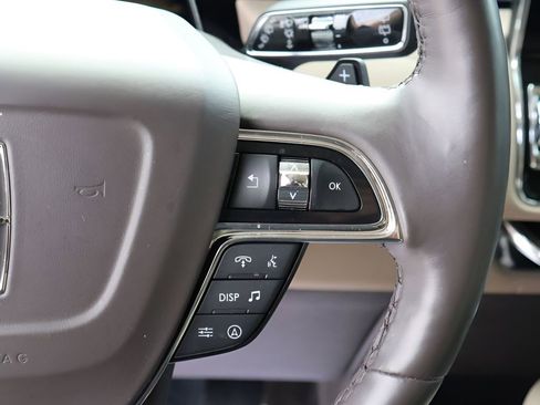 Used 2024 Lincoln Navigator Premiere AWD/4WD image 34