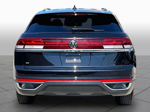 Used 2024 Volkswagen Atlas Cross Sport SE FWD image 5
