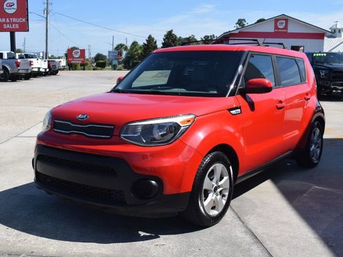 Used 2019 Kia Soul FWD image 1