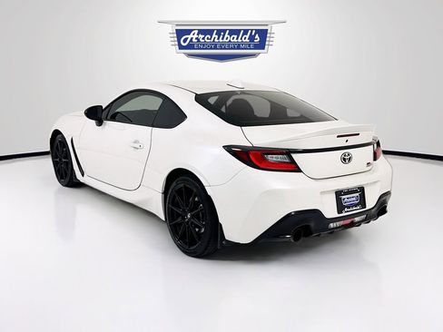 Used 2023 Toyota GR86 Premium RWD image 5