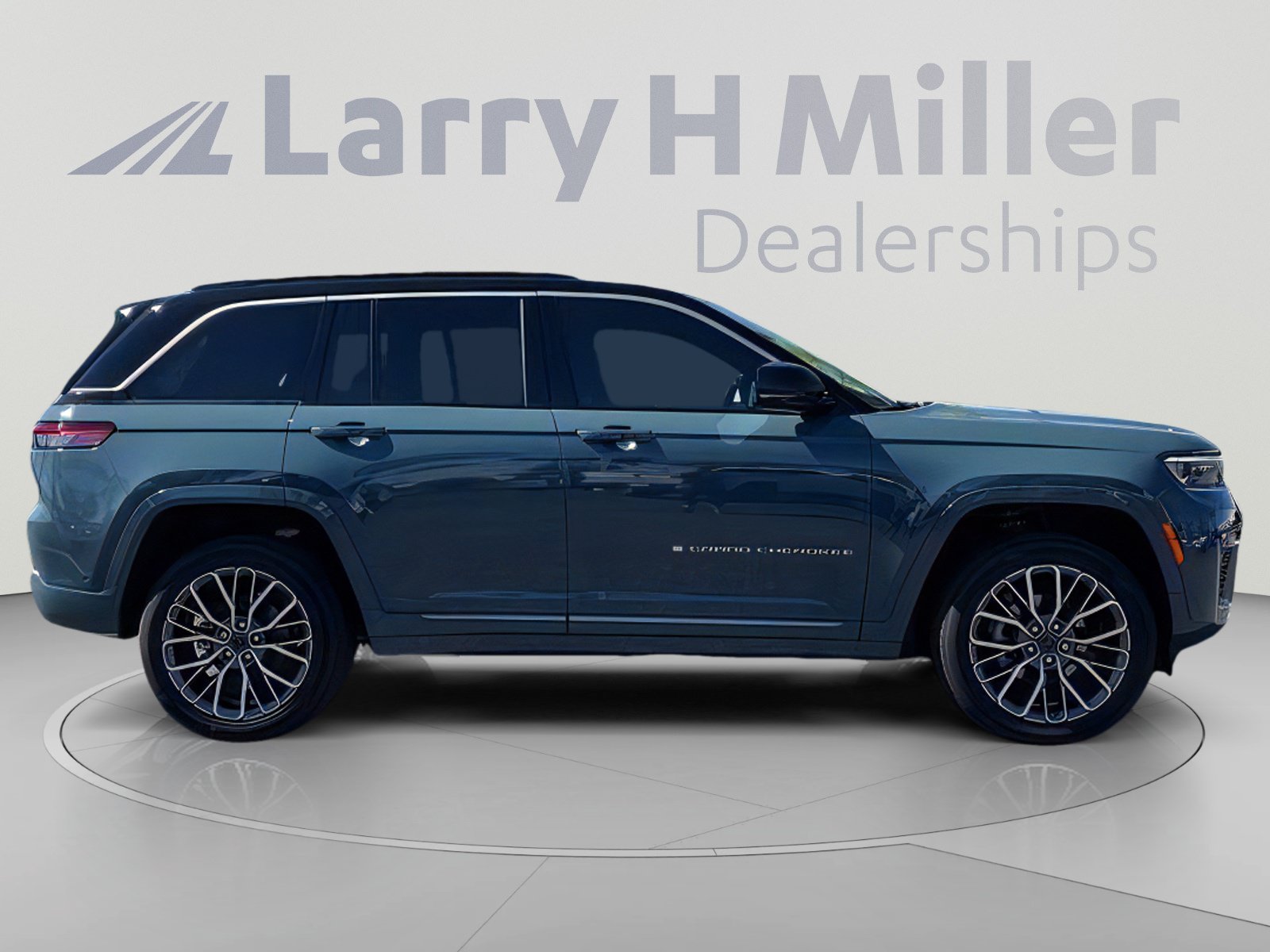 New 2027 Jeep Grand Cherokee Summit AWD/4WD image 6