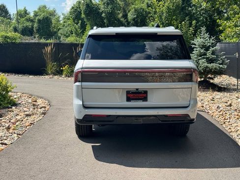 New 2025 Lincoln Navigator L Reserve image 4