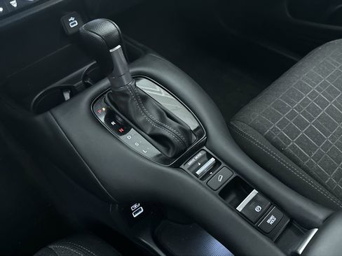 Used 2023 Honda HR-V LX image 20