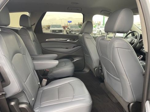 Used 2020 Buick Enclave Essence image 16