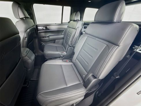 Used 2025 Hyundai Santa Fe Calligraphy image 25