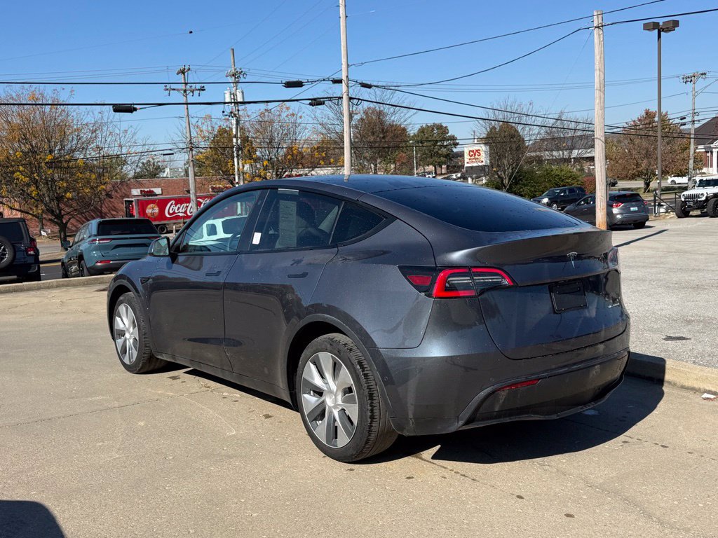Used 2022 Tesla Model Y Long Range AWD/4WD image 8