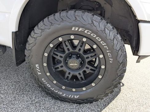 Used 2018 Ford F150 XLT w/ Equipment Group 302A Luxury AWD/4WD image 10