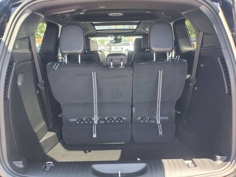 New 2027 Chrysler Pacifica Select AWD/4WD image 9