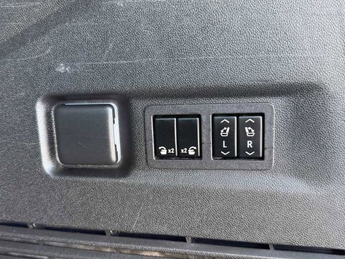 Used 2024 Chevrolet Suburban RST w/ Luxury Package image 27