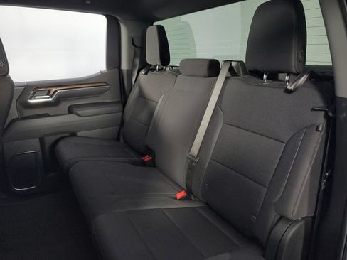 Used 2025 Chevrolet Silverado 1500 LT AWD/4WD image 17