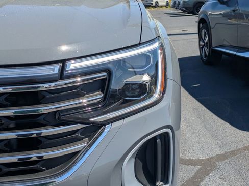 New 2026 Volkswagen Atlas SE FWD image 11