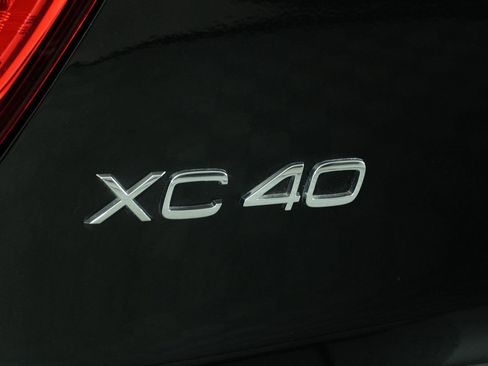 Certified 2023 Volvo XC40 Recharge Ultimate AWD/4WD image 19