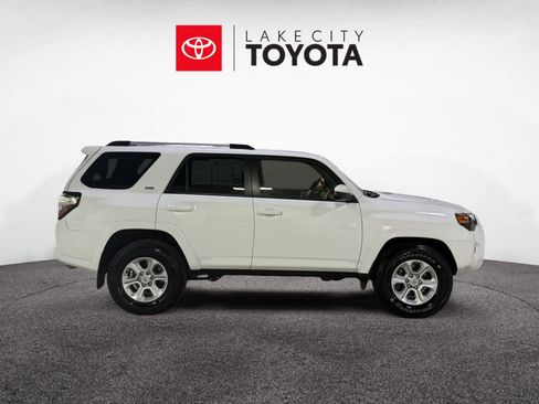 Used 2024 Toyota 4Runner SR5 RWD image 11