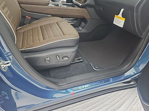 New 2026 GMC Acadia Denali Ultimate image 24