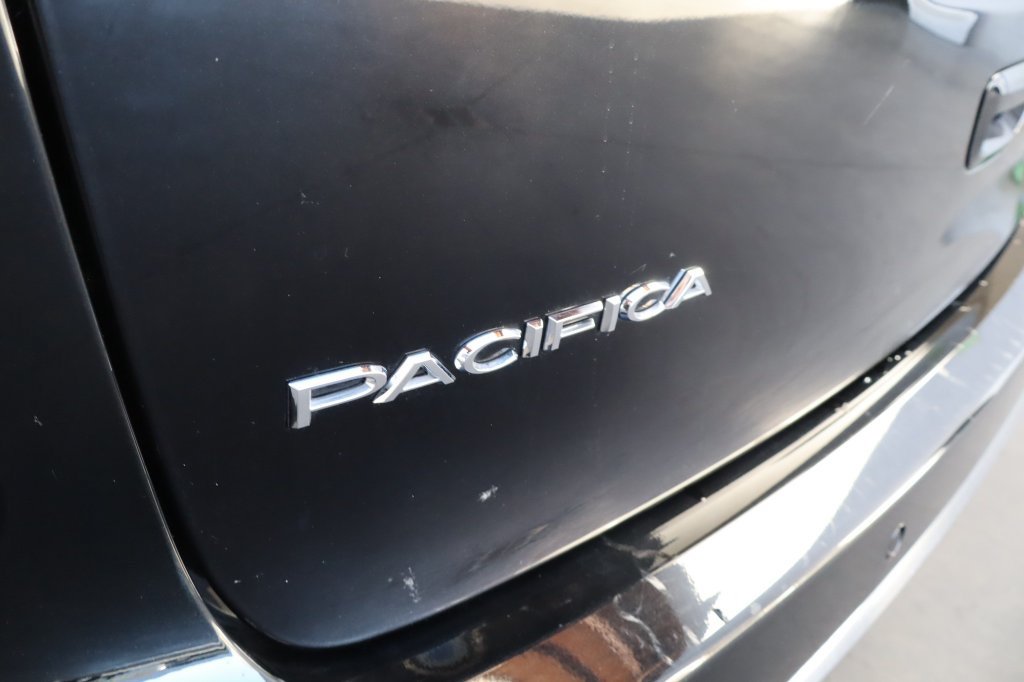 Used 2026 Chrysler Pacifica Select FWD image 39