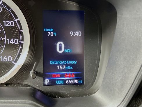 Used 2021 Toyota Corolla LE FWD image 12