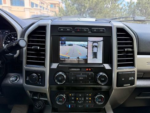 Used 2021 Ford F350 Lariat AWD/4WD image 40