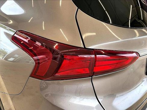 Used 2020 Hyundai Santa Fe SE FWD image 29