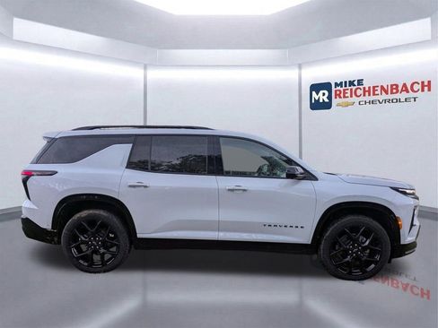 New 2026 Chevrolet Traverse RS w/ LPO, Floor Liner Package FWD image 4