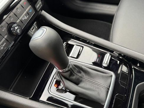 New 2026 Jeep Compass Limited image 12