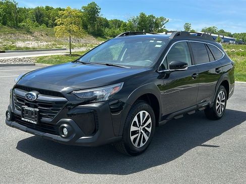 Certified 2025 Subaru Outback Premium AWD/4WD image 3
