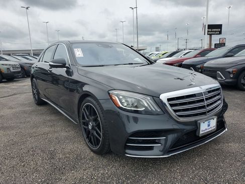 Used 2018 Mercedes-Benz S 560 Sedan image 9