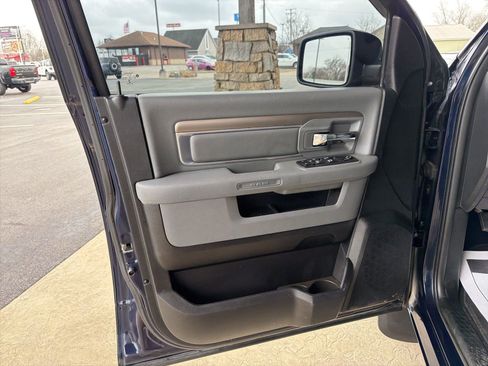 Used 2018 RAM 1500 Classic SLT image 8