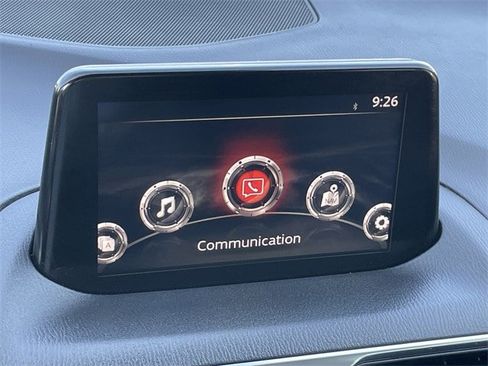 Used 2018 MAZDA MAZDA3 Grand Touring image 17