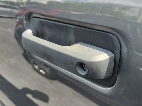 Used 2022 Ford F250 XLT AWD/4WD image 6