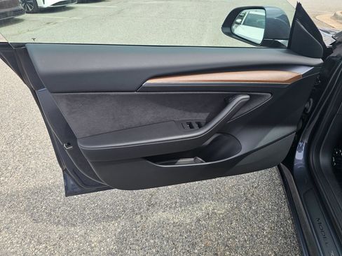Used 2023 Tesla Model 3 Standard Range RWD image 13