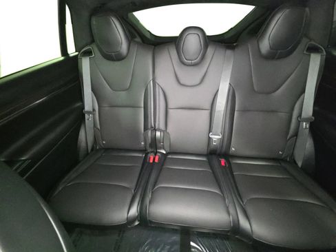 Used 2024 Tesla Model X AWD/4WD image 32